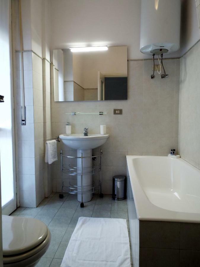 Lacaralele Apartment Mediolan Zewnętrze zdjęcie
